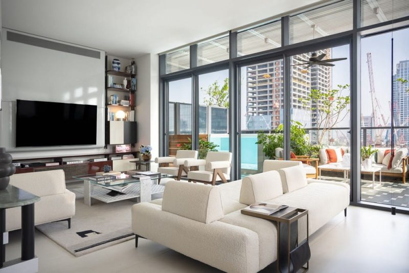 living room, High-Rise Penthouse Tel Aviv / Oshir Asaban Architect