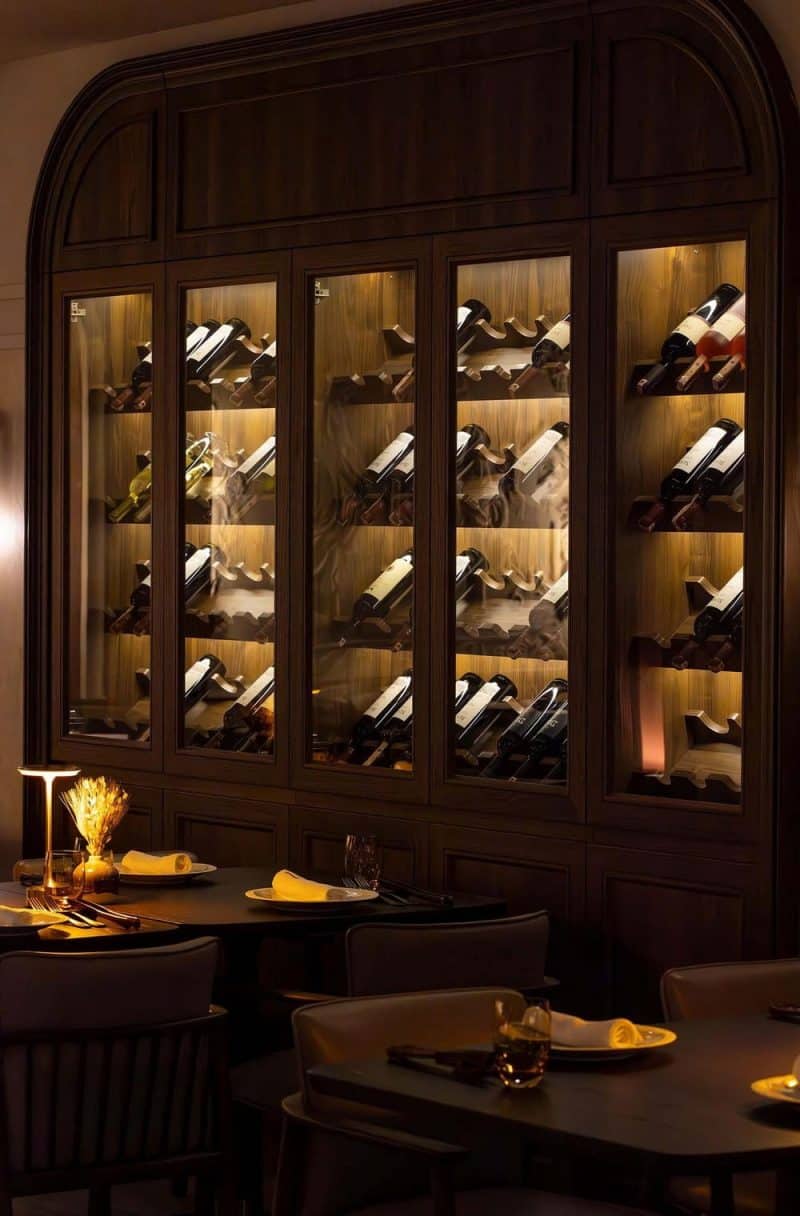 MYK Alaz Restaurant / Neowe