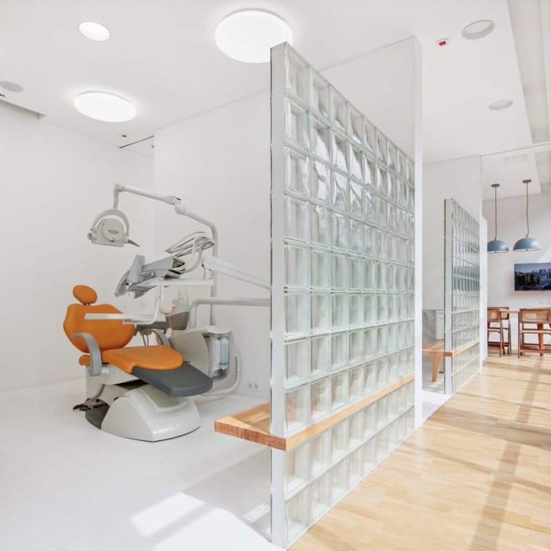 Nery do Vale Clinic / Tiago do Vale Architects