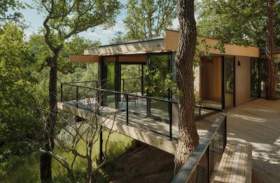 Pavilion in the Oaks / Mork-Ulnes Architects
