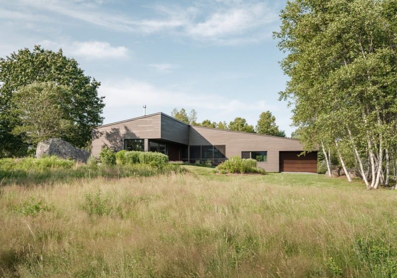 Riverbend House / OPAL