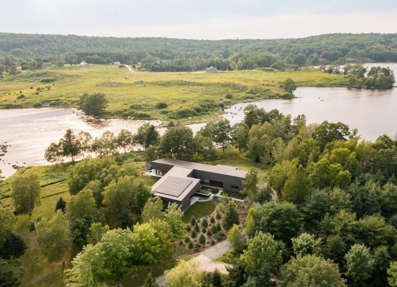 Riverbend House / OPAL
