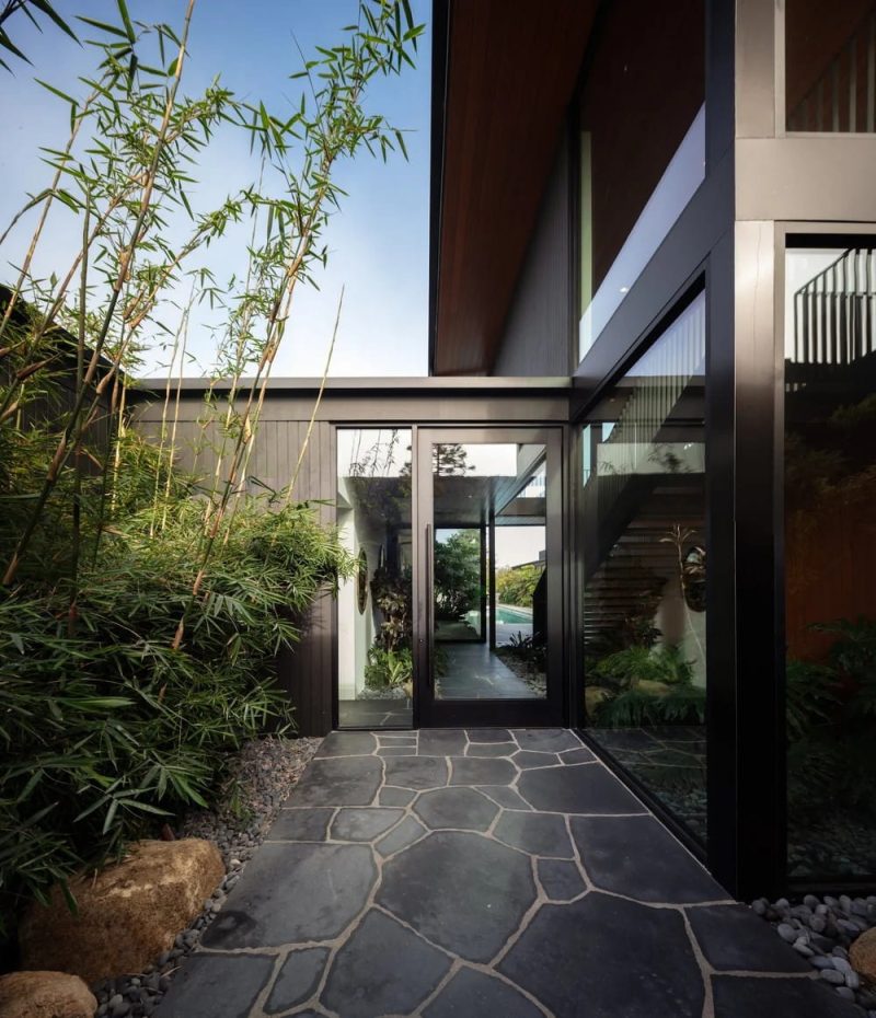 Rubenstein Residence / Nakhshab Development & Design