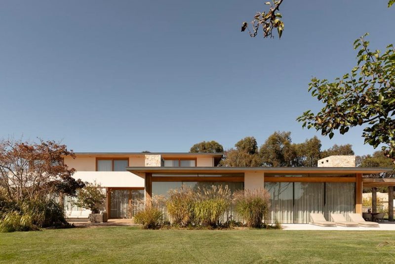 Smoke bush House / ELC Architecture and Interiors