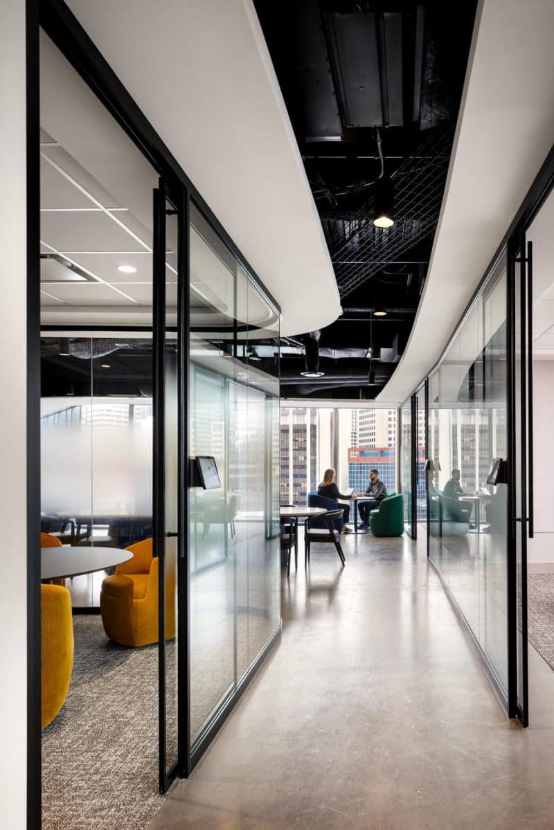 South Bow Offices / Kasian Architecture and Interior Design