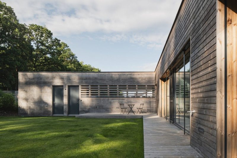 Villa Above the Water / 3AE