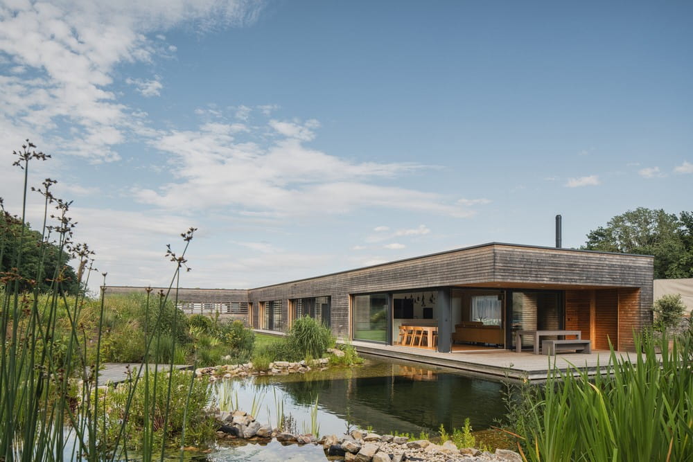 Villa Above the Water / 3AE